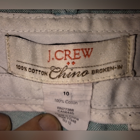 J.Crew ladies Chino shorts in a size 10. EUC. 100% cotton Broken-In - Picture 5 of 5